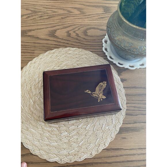 Vintage Midcentury Wood Jewelry Box Gold Duck Detail Butler Box Green Felt Liner - Picture 1 of 8